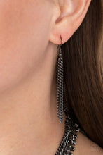 Load image into Gallery viewer, Paparazzi's Free to CHAINge My Mind - Black necklace