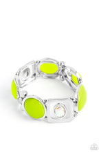 Load image into Gallery viewer, Paparazzi's Majestic Mashup - Green & Iridescent bracelet