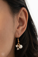 Load image into Gallery viewer, Paparazzi's Toast To Perfection - Gold Pearl necklace (Blockbusters)