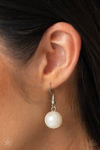 Load image into Gallery viewer, Paparazzi's All The Trimmings - Ivory Pearl necklace (Blockbusters)