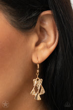 Load image into Gallery viewer, Paparazzi's The Sands of Time - Gold necklace (Blockbusters)