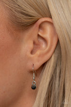 Load image into Gallery viewer, Paparazzi's Timelessly Tilted - Green necklace