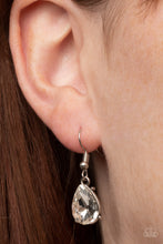 Load image into Gallery viewer, Paparazzi's Come at Me ~ White necklace