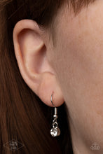 Load image into Gallery viewer, Paparazzi's Never SLAY Never - Multi Iridescent necklace