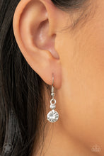 Load image into Gallery viewer, Paparazzi's Hollywood Hills - White necklace (Blockbusters)
