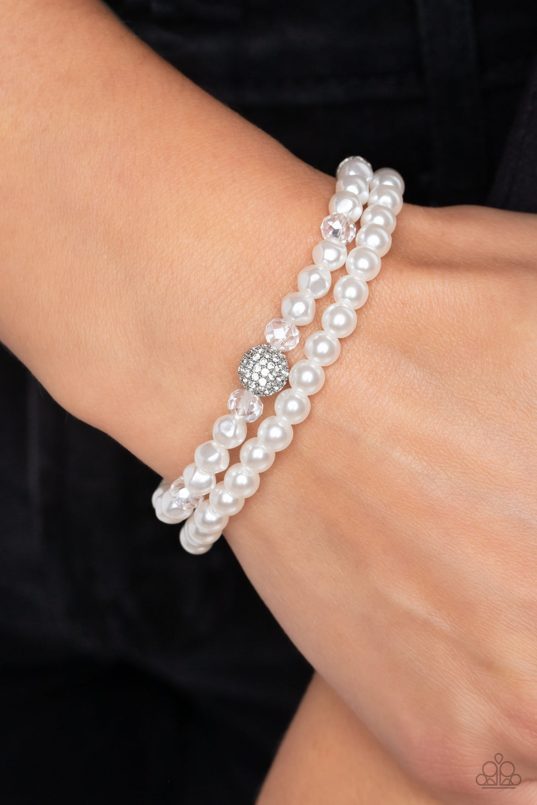 Paparazzi's Countess Cutie - White Pearl bracelet