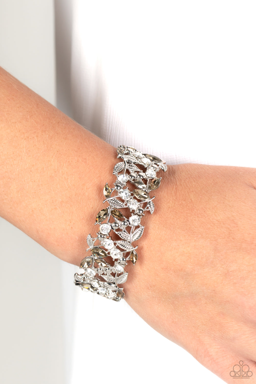 Paparazzi's Feathered Finesse - Brown bracelet