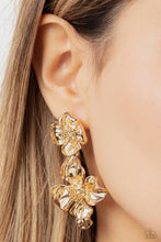 Load image into Gallery viewer, Paparazzi&#39;s Gilded Grace - Gold post earrings
