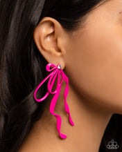 Load image into Gallery viewer, Paparazzi&#39;s Trendy Tapestry - Pink post earrings ~ Coming Soon
