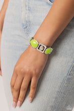 Load image into Gallery viewer, Paparazzi&#39;s Majestic Mashup - Green &amp; Iridescent bracelet
