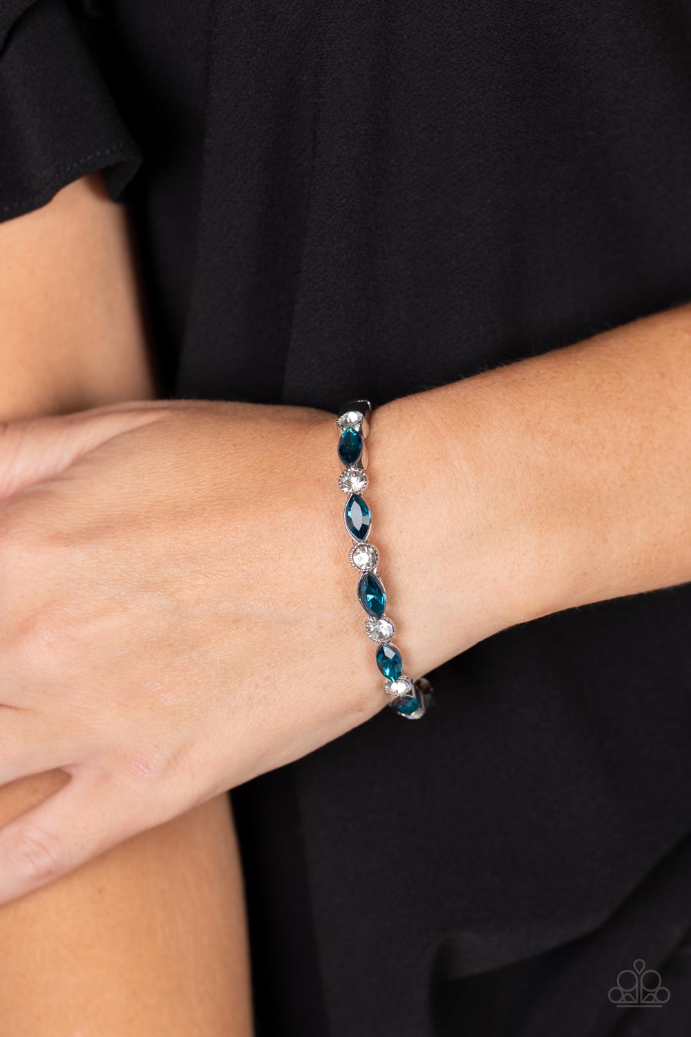 Paparazzi's Petitely Powerhouse - Blue bracelet