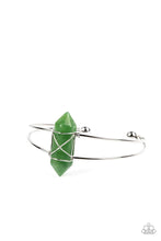 Load image into Gallery viewer, Paparazzi&#39;s Terra Transcendence - Green bracelet
