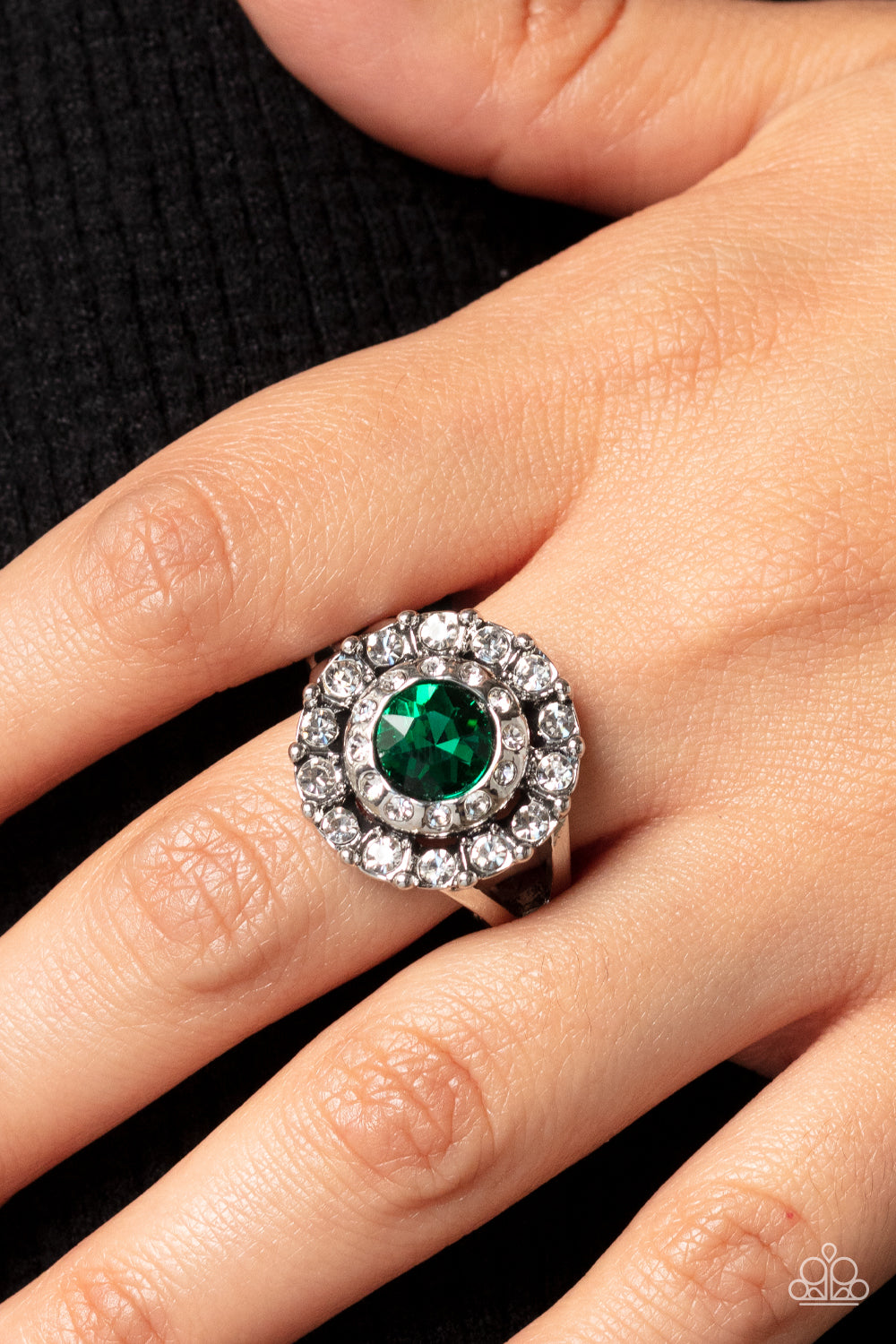 Paparazzi's Twinkling Trance - Green ring