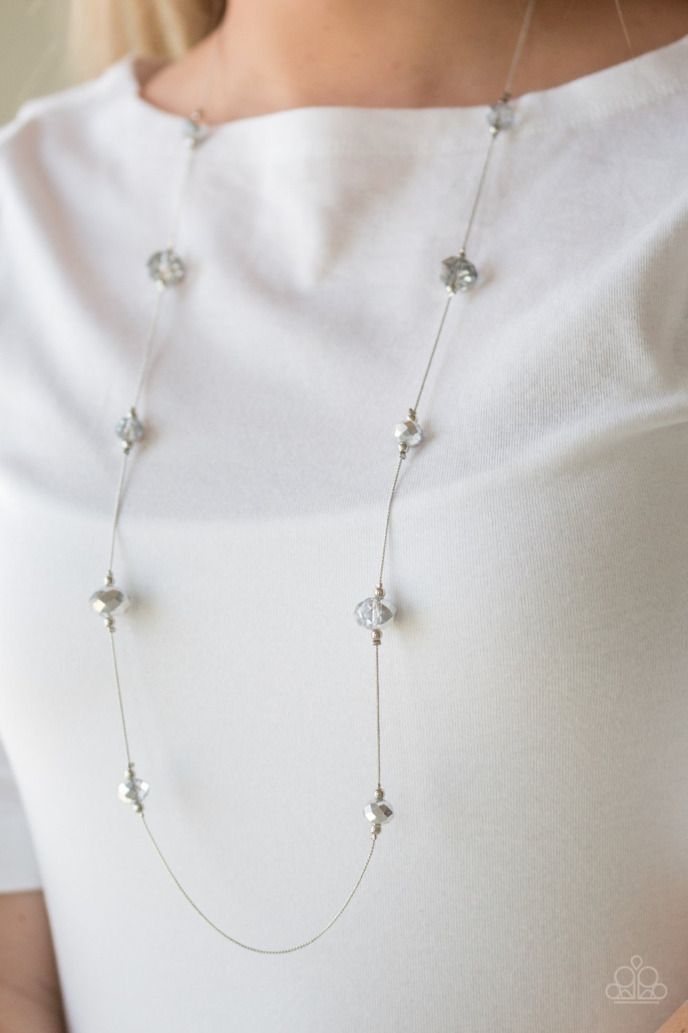 Paparazzi's Champagne On the Rocks - Silver necklace