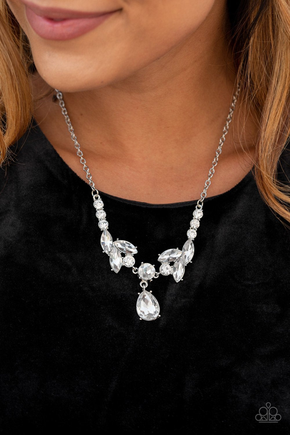 Paparazzi's Unrivaled Sparkle - White necklace