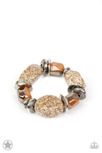 Load image into Gallery viewer, Paparazzi&#39;s Glaze Of Glory - Peach bracelet (Blockbusters)
