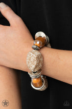 Load image into Gallery viewer, Paparazzi&#39;s Glaze Of Glory - Peach bracelet (Blockbusters)
