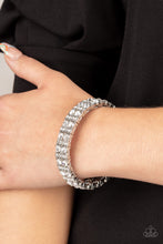 Load image into Gallery viewer, Paparazzi&#39;s Mic Dropping Drama - White bracelet
