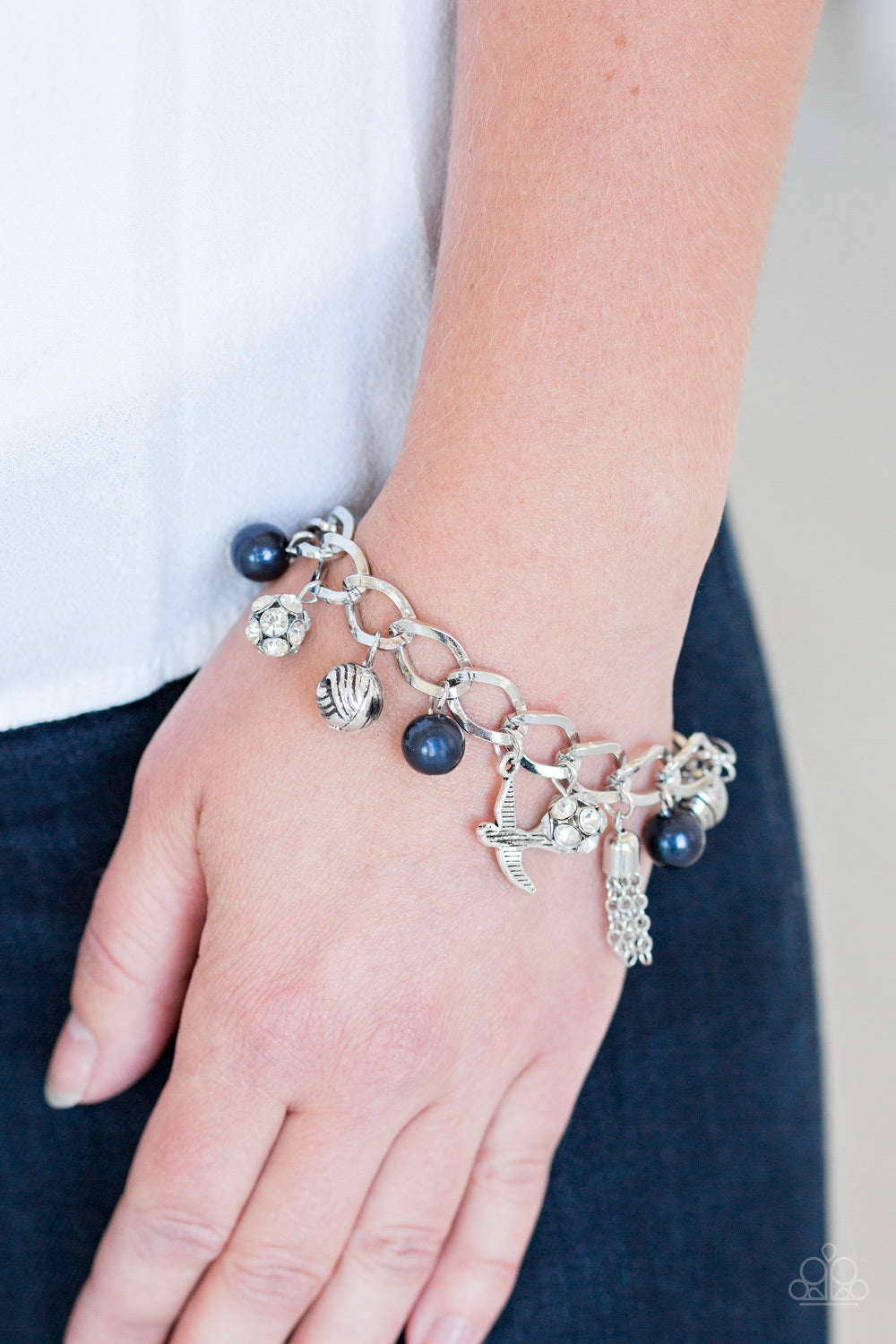 Paparazzi's Lady Love Dove - Blue Pearl bracelet