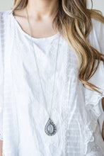 Load image into Gallery viewer, Paparazzi&#39;s Total Tranquility - Silver necklace
