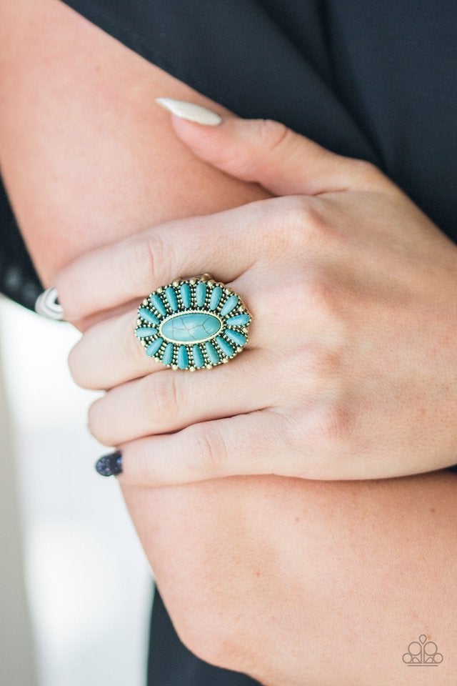 Paparazzi's Cactus Cabana - Brass ring