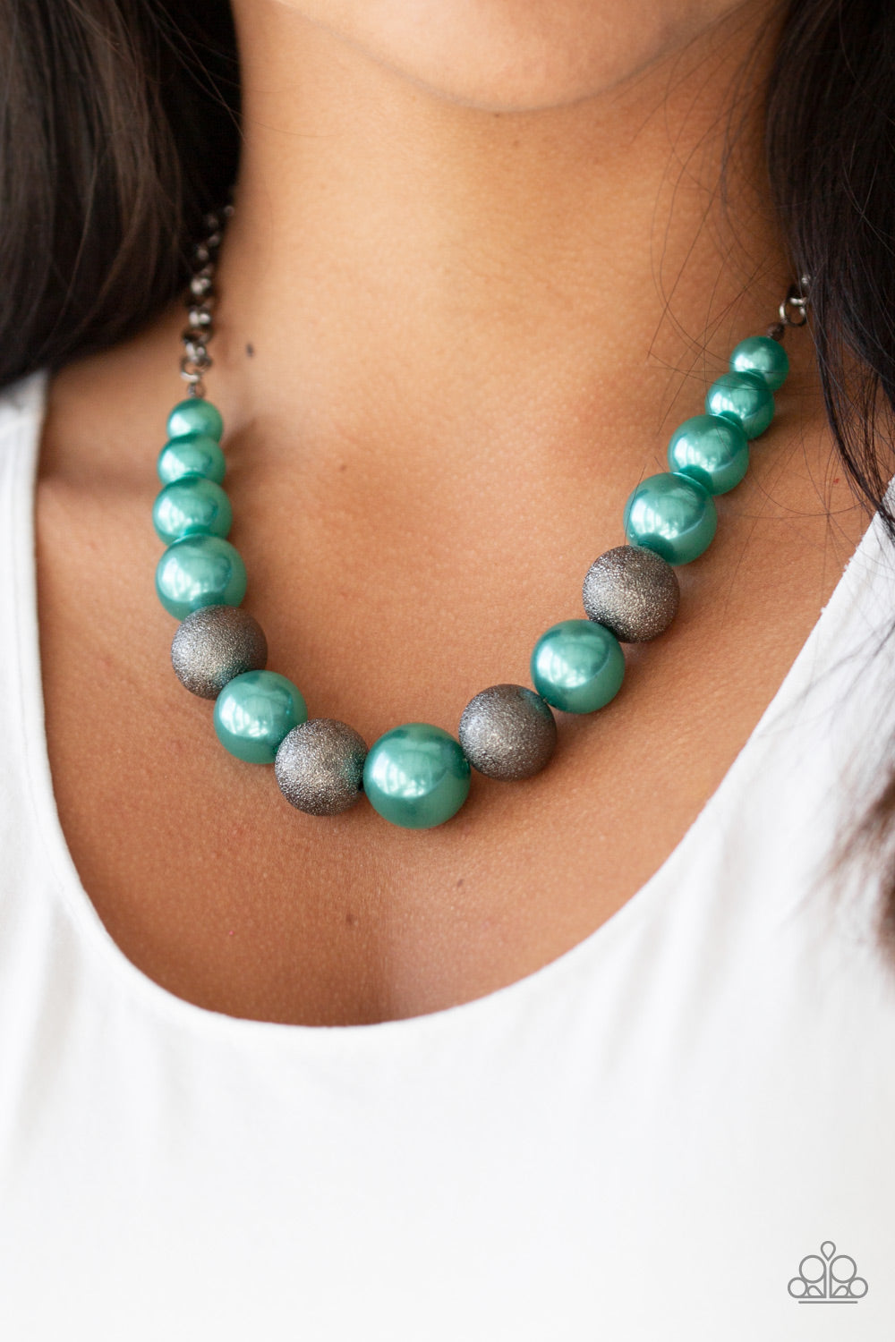 Paparazzi's Color Me CEO - Green Pearl necklace