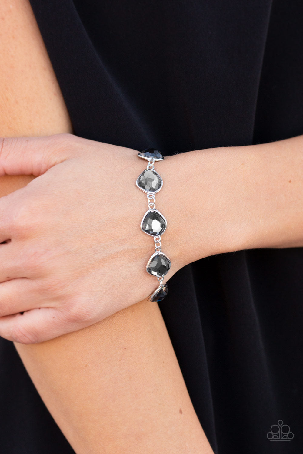 Paparazzi's Perfect Imperfection - Silver bracelet
