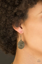 Load image into Gallery viewer, Paparazzi&#39;s Deserves A Medal - Brass necklace
