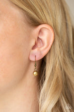Load image into Gallery viewer, Paparazzi&#39;s Fashionista Flair - Brass necklace
