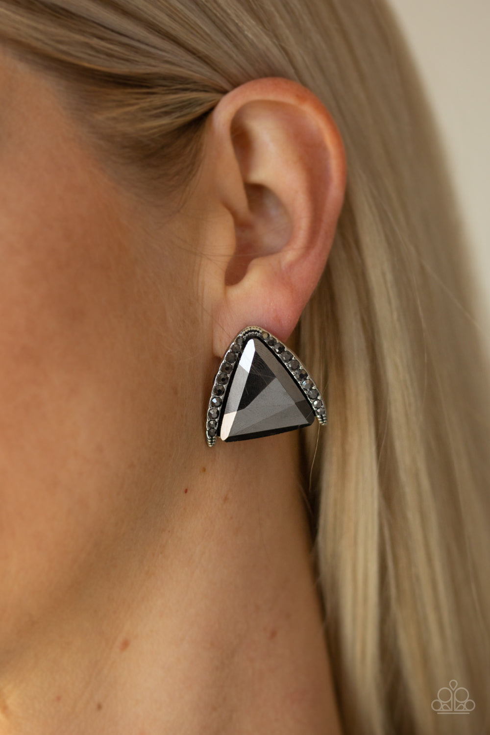 Paparazzi's Exalted Elegance - Silver post earrings