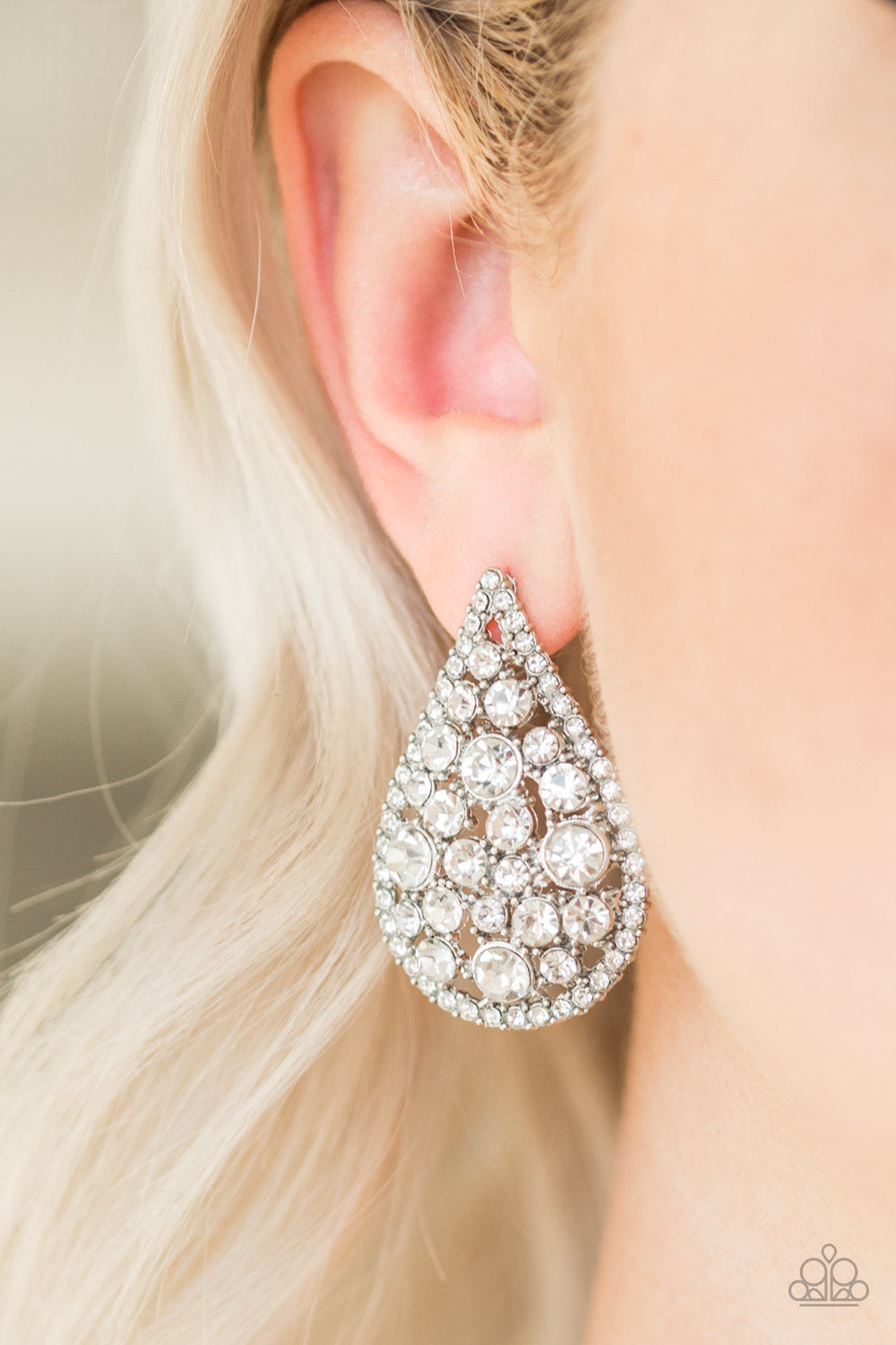 Paparazzi's REIGN-Storm - White post earrings