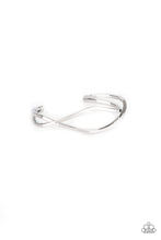 Load image into Gallery viewer, Paparazzi&#39;s Tropicana Temptress - Silver bracelet
