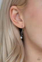 Load image into Gallery viewer, Paparazzi&#39;s Leading Socialite - Black necklace

