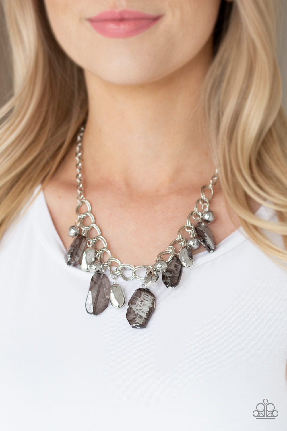 Paparazzi's Chroma Drama - Black necklace