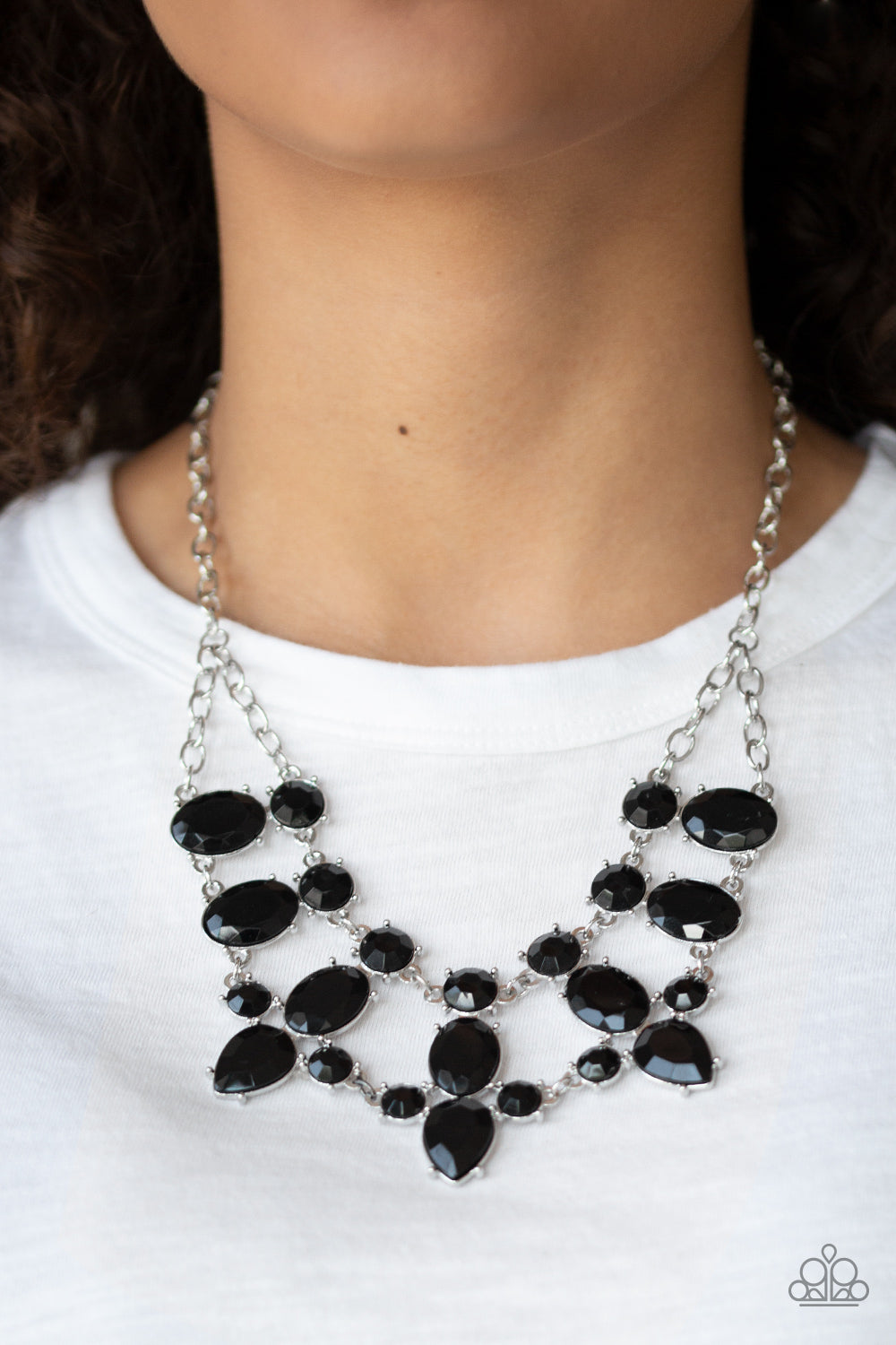 Paparazzi's Goddess Glow - Black necklace