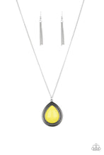 Load image into Gallery viewer, Paparazzi&#39;s Chroma Courageous - Yellow necklace
