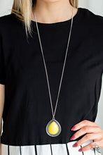Load image into Gallery viewer, Paparazzi&#39;s Chroma Courageous - Yellow necklace
