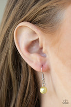 Load image into Gallery viewer, Paparazzi&#39;s Teardrop Serenity - Yellow Pearl necklace
