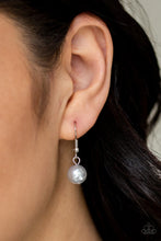 Load image into Gallery viewer, Paparazzi&#39;s Woman of the Century - Silver pearl necklace
