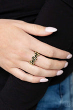 Load image into Gallery viewer, Paparazzi&#39;s Daisy Dapper - Brass ring

