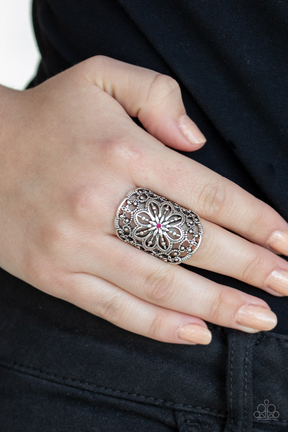 Paparazzi's Majestic Mandala - Pink ring