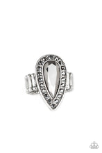 Load image into Gallery viewer, Paparazzi&#39;s Majestic Mayhem - Silver ring

