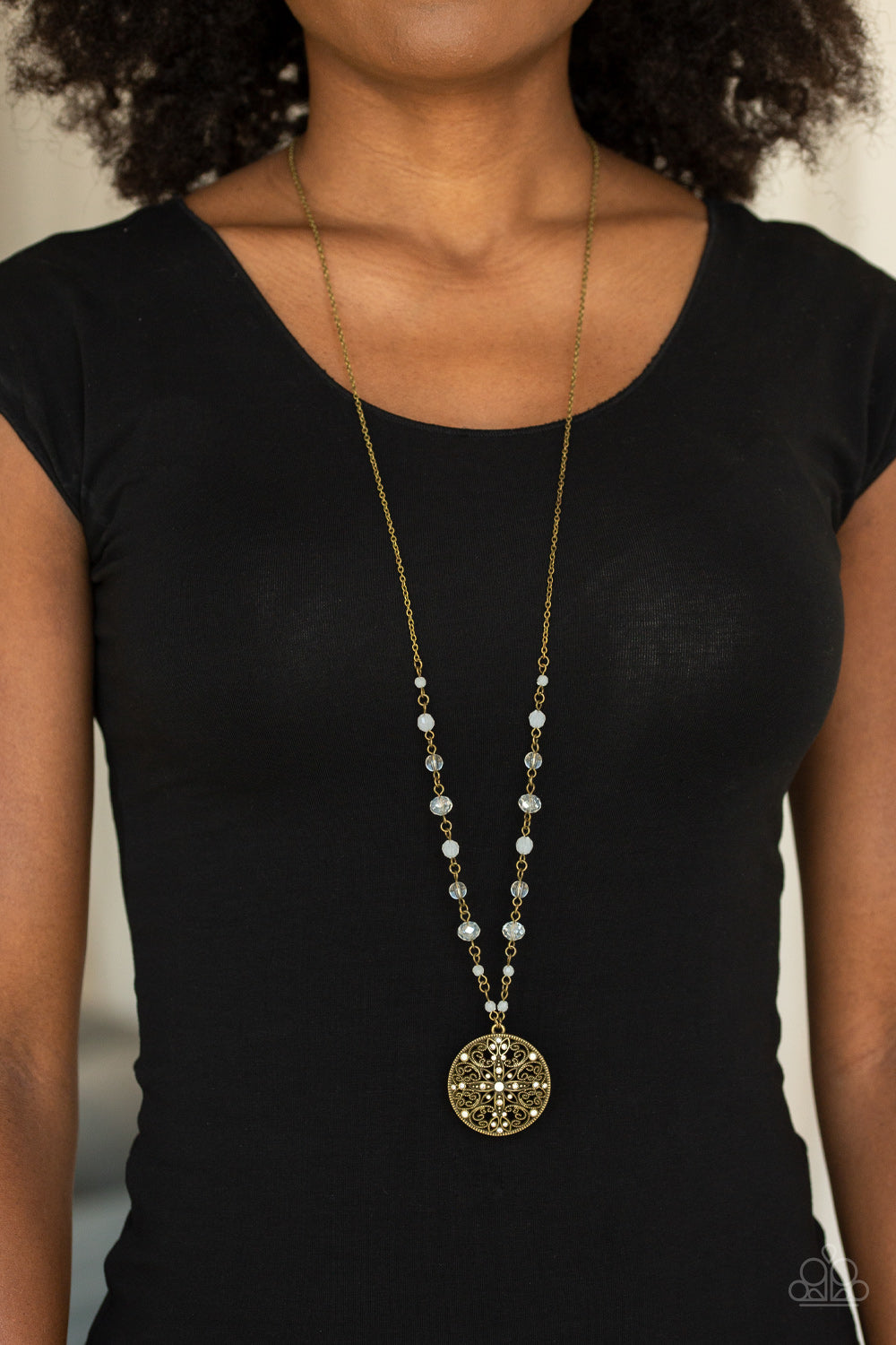 Paparazzi's Everyday Enchant - Brass necklace