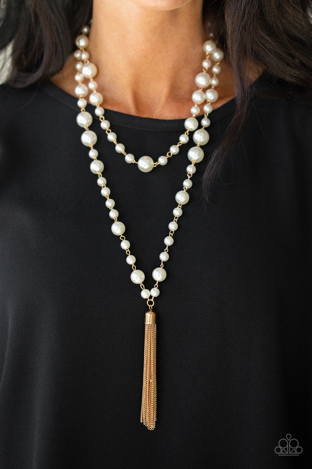 Paparazzi's Social Hour - Gold Pearl necklace