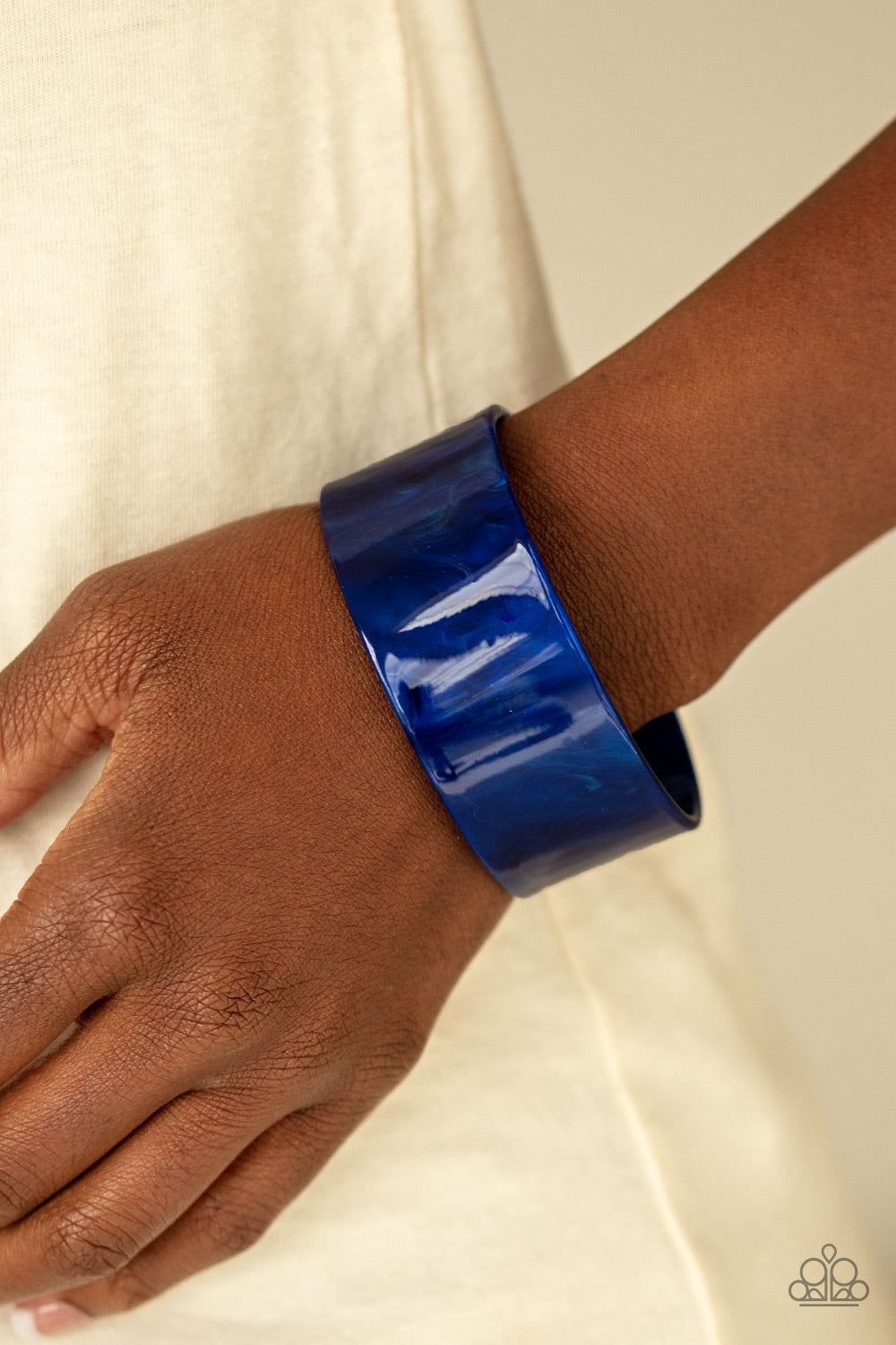 Paparazzi's Glaze Over - Blue Acrylic bracelet