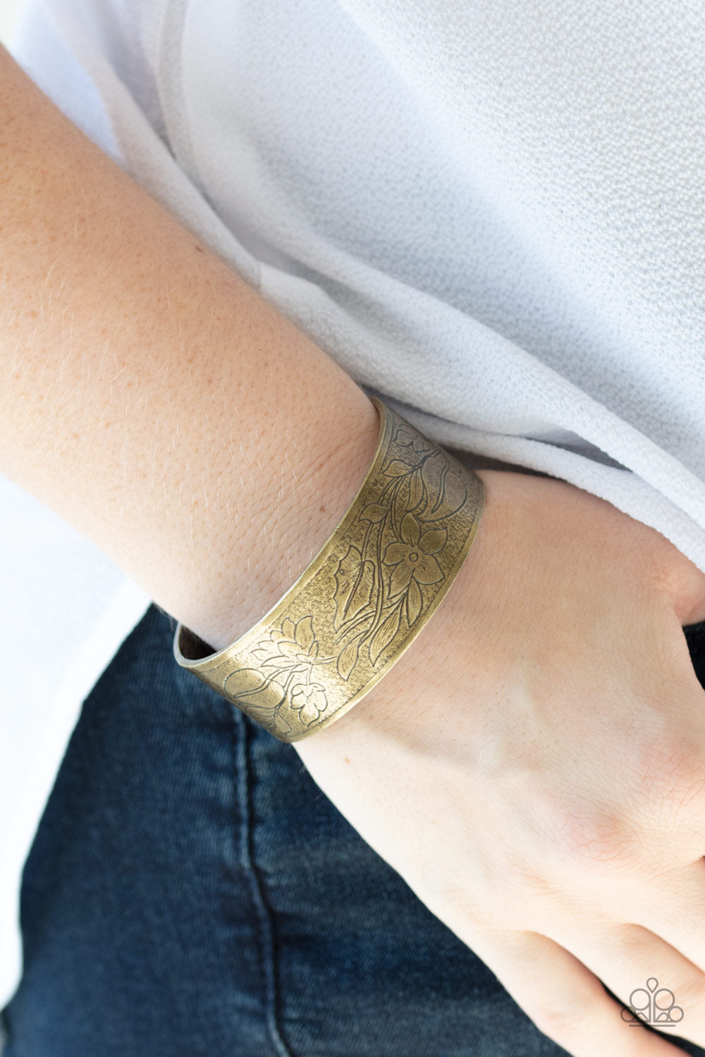 Paparazzi's Garden Variety - Brass bracelet