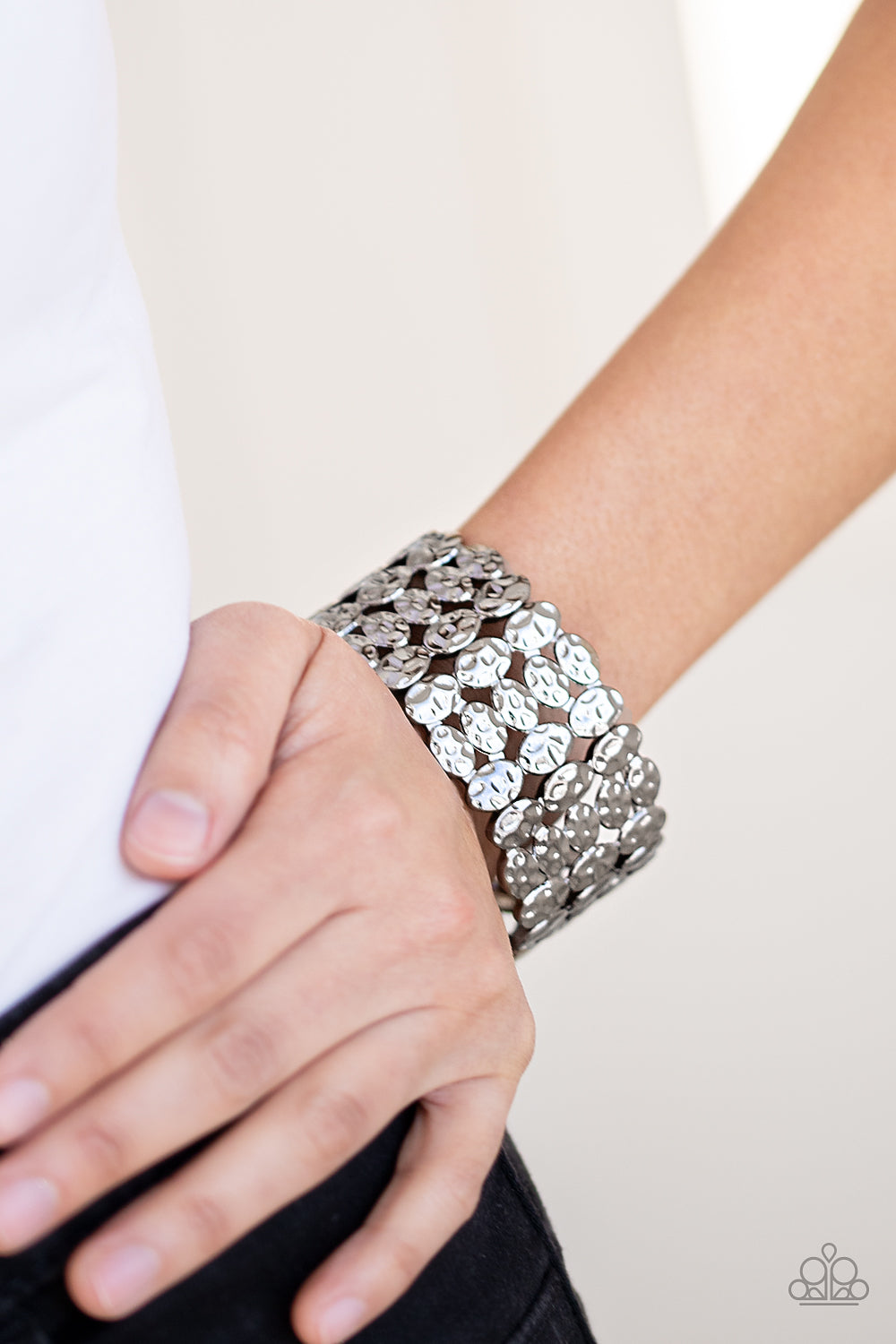 Paparazzi's Tectonic Texture - Black bracelet