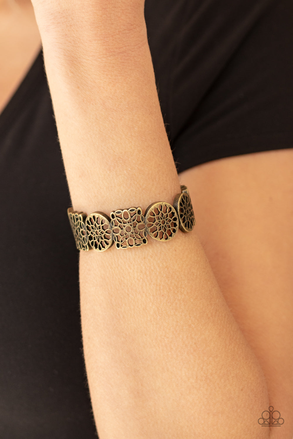 Paparazzi's Mandala Mixer - Brass bracelet