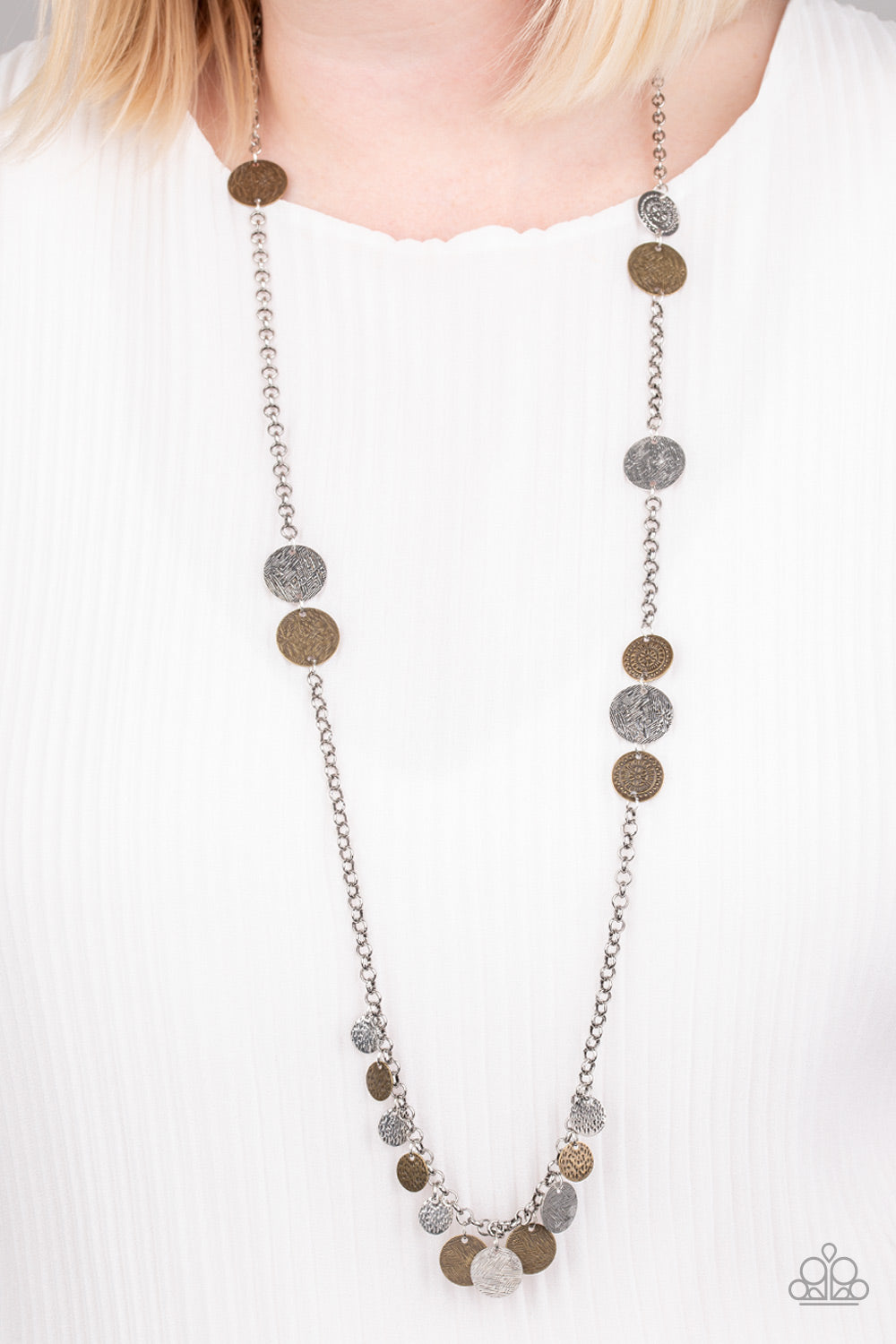 Paparazzi's Trailblazing Trinket - Multi necklace