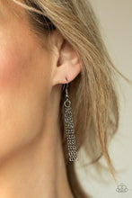 Load image into Gallery viewer, Paparazzi&#39;s Dizzying Decor - Black necklace
